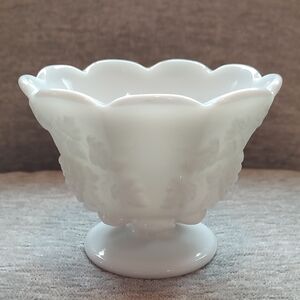 Elegant White Scalloped Bowl